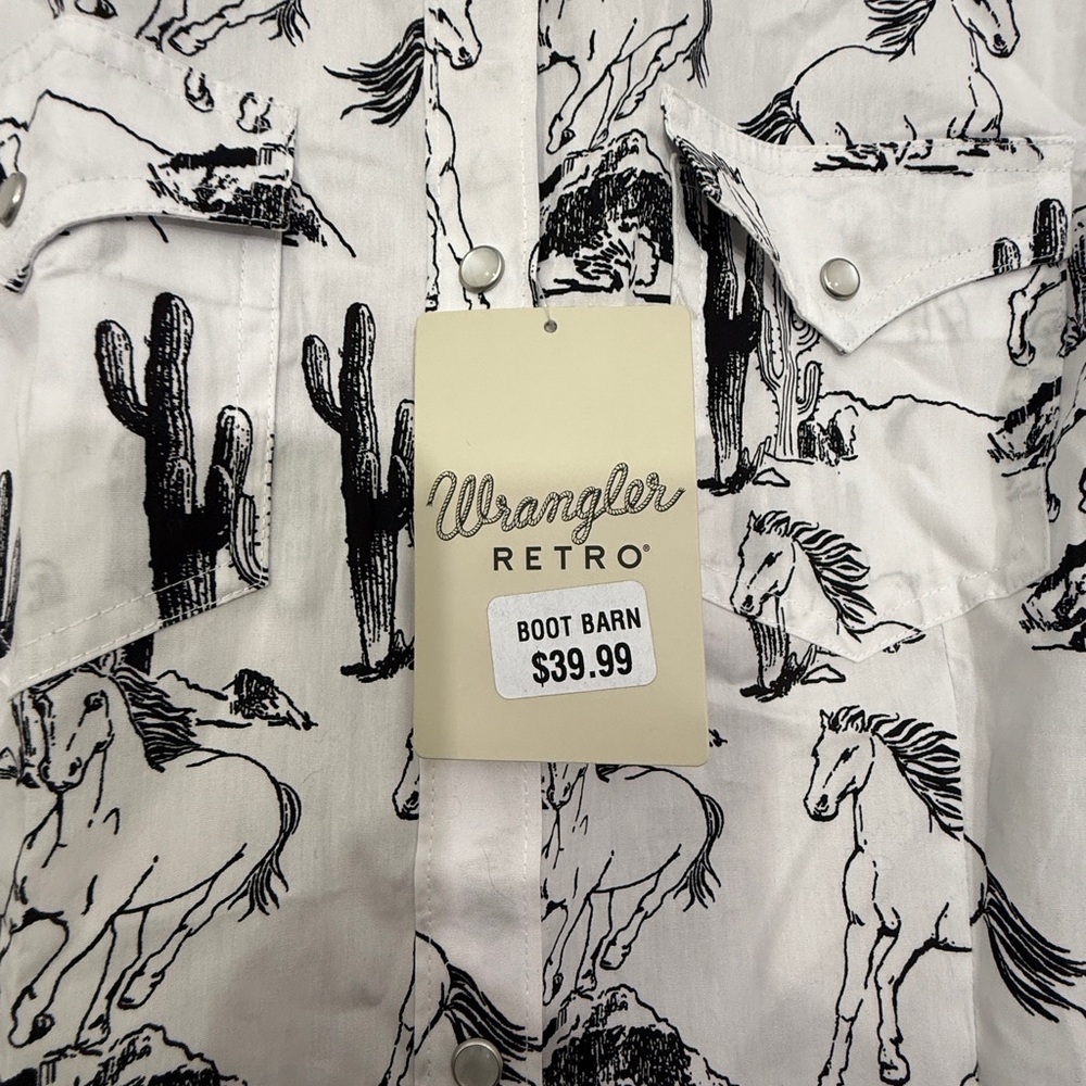 Women’s Wrangler Western Print Short Sleeve Shirt - Picture 4 of 9